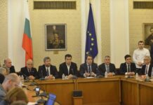 „Nexo“ ни продава „пържен въздух“. Същата стока ни предлагат „спасителите“ от ДБ и ПП. На примоция