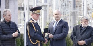 След 42 години служба главен комисар Николай Николов се пенсионира като шеф на пожарната