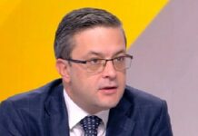 Тома Биков: Смяната на Даниел Митов няма да доведе до по-добра работа в МВР