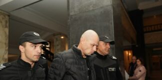 Уволнили Захари след издевателствата над кучето Мечо