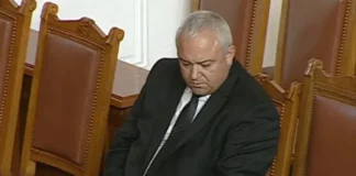 Демерджиев се разплака в парламента, докато разказваше за срещата си с родителите на убития граничар