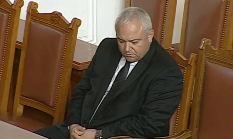 Вътрешният министър Иван Демерджиев е категоричен, че няма да подава