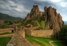 Илън Мъск впечатлен от белоградчишките скали