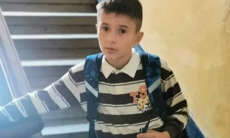 Над 10 часа продължава издирването на 12-годишното момче, което изчезна