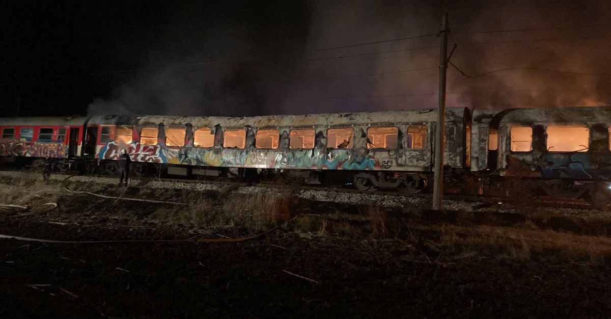 Пожарникар е спрял горящия влак София Варна и така е предотвратил