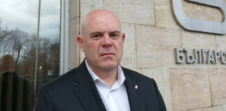 Гешев си изтри акаунта в туитър