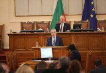 БСП се скара с премиера Гълъб Донев