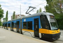 Трамвай блъсна 11-годишно дете в центъра на София