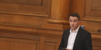 Божанков никога не е виждал по-нагъл човек от Румен Радев