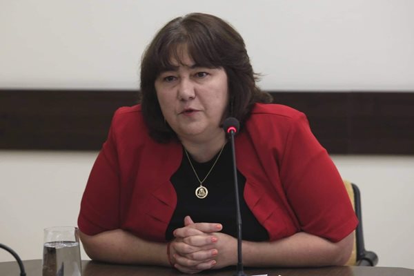Кабинетът прие днес предложените от финансовия министър Росица Велкова мерки