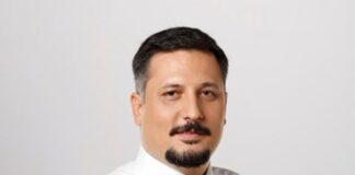 Кметът на столичния район „Изгрев“ използва служебната си кола за превоз на децата си