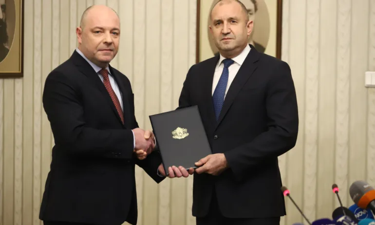Проф Габровски обяви пред президента Радев състава на кабинета Ето