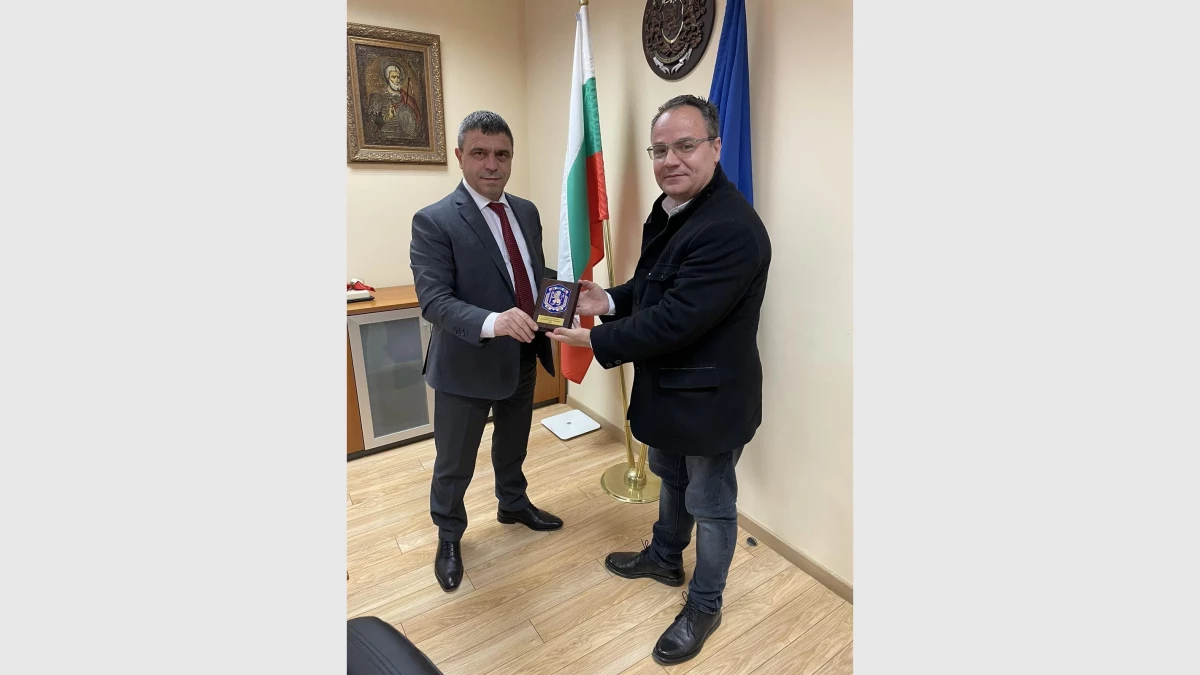 Директорът на ГД Национална полиция главен комисар Атанас Илков награди