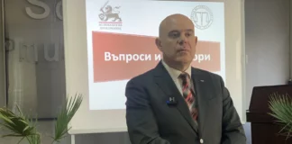 Взрив избухна в кортежа на главния прокурор Иван Гешев
