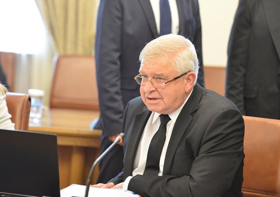 Народният представител от ГЕРБ и бивш финансов министър Кирил Ананиев