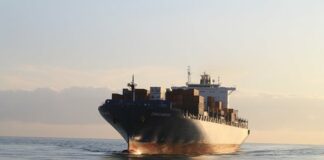 Четирима моряци от „Рожен“ се прибраха в страната