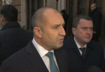 Радев се връща на работа след два отрицателни теста за Ковид