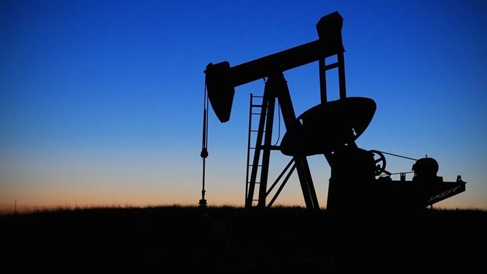 България спира вноса на руски суров петрол който в момента