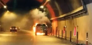 Кола горя в тунел „Витиня“