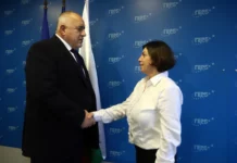 Бойко Борисов пред майката на пребития Пендиков: Нашият гняв не е безобиден, осъдете нападателите