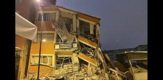 Спасиха четири деца след 64 часа под руините в Турция