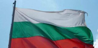 Сваляме нацоналния флаг наполовина в знак на съпричастност с народите на Турция и Сирия