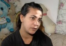 Майките на разменените бебета си пишат и пращат снимки