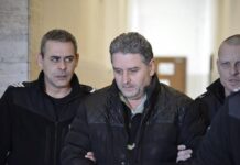 Бившият катаджия влачил тялото на психолога Иван Владимиров по стълбите към мазето