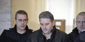 Бившият катаджия влачил тялото на психолога Иван Владимиров по стълбите към мазето