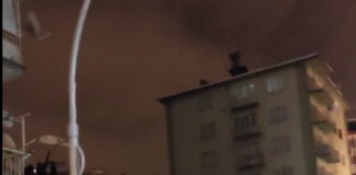 Десетки загинали в Турция след най-силното земетресение за последните 100 години