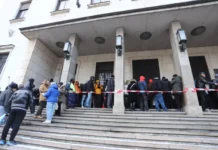 Среднощни опашки пред БНБ за сребърна монета с лика на Найден Геров