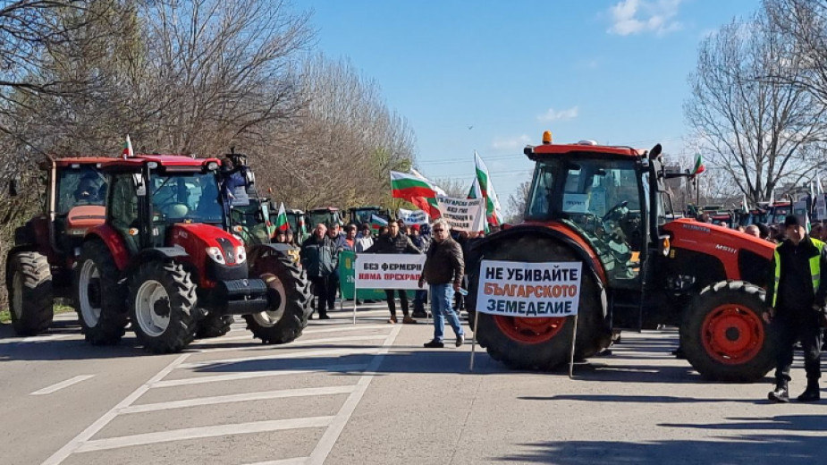 Зърнопроизводителите които протестират заради вдигането на забраната за внос на
