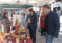 Деница Сачева: Фермерските пазари са възможност за справяне със спекулата