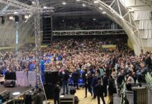 Година след незаконния арест Борисов пълни залите – днес 4000 фенове в Пловдив