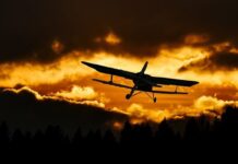 Самолет с 10 души на борда изчезна в Аляска