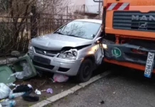 Камион за боклук смачка 5 паркирани коли в село Владая /видео/