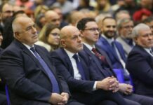 Борисов пред 4000 души в Пловдив година след ареста: Простил съм на враговете си. Управление без ГЕРБ не може да има, няма да подпишем празен чек (СНИМКИ и ВИДЕО)