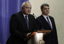 Трети ден властта се вайка, кърши пръсти, сумти, пръхти за заплахите за бомби в училищата, а тая тотална лудост не спира