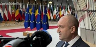 Президентът Радев се гневи на журналисти заради двуличието си