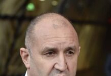 Президентът Радев с остри думи към ГЕРБ-СДС и ПП-ДБ: Спечелиха за сметка на демокрацията. Предадоха своите избиратели