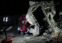 Български тир се преобърна и изгоря в Турция, двама са загинали