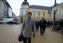 Кирил Петков: С ГЕРБ говорим само за обща законодателна програма. В момента