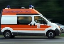 Шофьор заспа на волана и блъсна челно градски рейс в Бургас