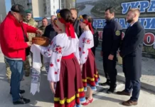 Гешев посрещнат с хляб и сол в украинския град Виница