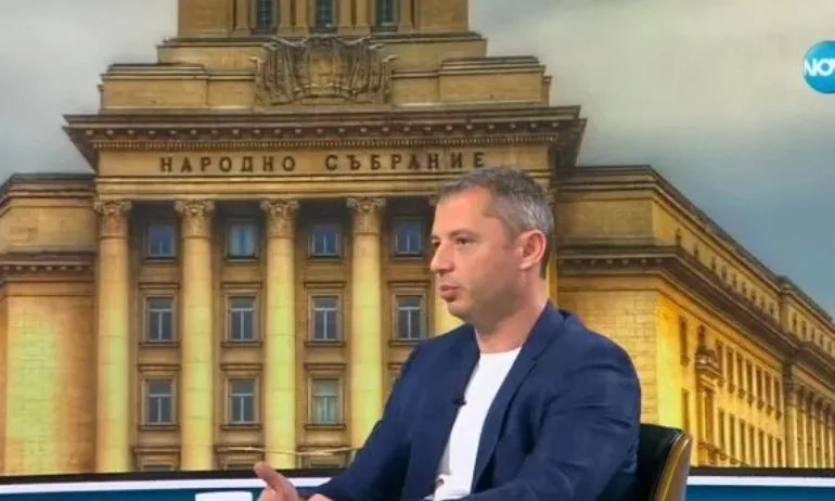 Депутатът от ГЕРБ Делян Добрев заяви, че ще заведе дело