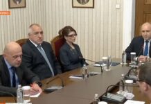 Борисов при президента Радев: Няма да оставим юни държавата да остане във фалит или финансов колапс