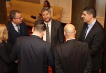 Беше ясно, че ДБ и ПП ще се намразят като се обединят, понеже го сториха не по любов, даже не по сметка, а от паническа уплаха