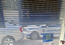 Пратиха полиция пред столичен клуб на ГЕРБ