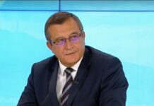 Министър Пенов: Трудно се намират учители по информатика, математика и физика