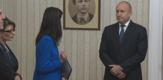 Мария Габриел на Радев: Времето за преговори при първия мандат бе обединяващо